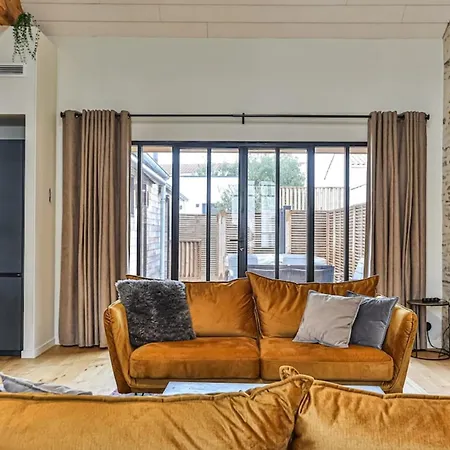 Hébergement de vacances Floréal 1900 Cœur De St Gilles *